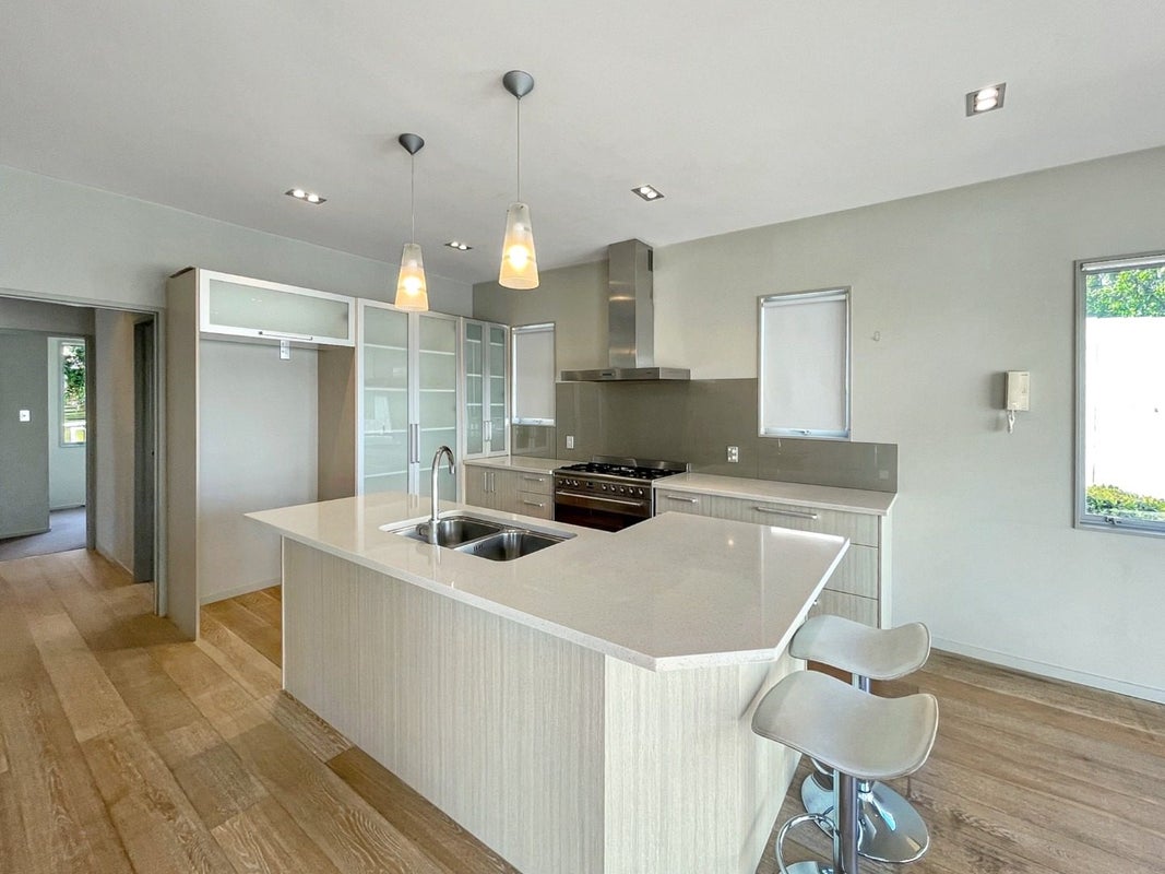 8 Mana Lane, Pinehill, Auckland - Carousel 2