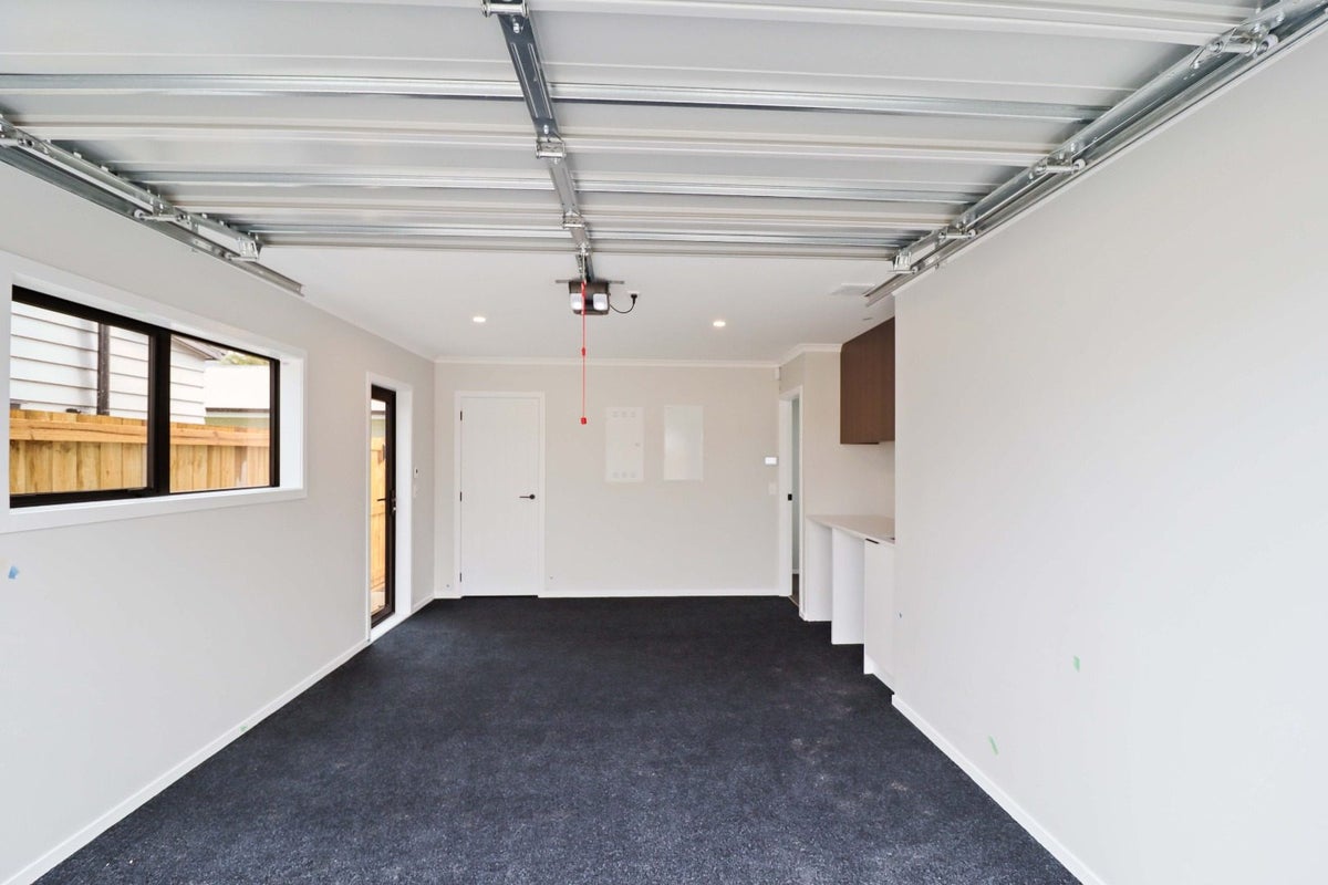 20C Brentwood Street, Trentham, Upper Hutt - Carousel 2