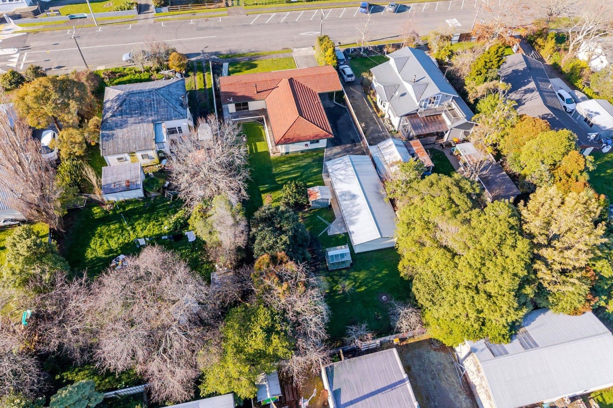 16 Baring Street, Bunnythorpe, Palmerston North - Carousel 25