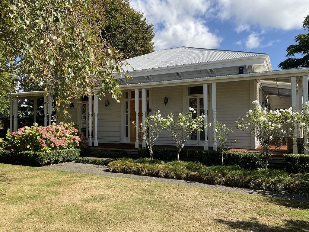 30 Ballance Street, Lower Vogeltown, New Plymouth - Carousel 1