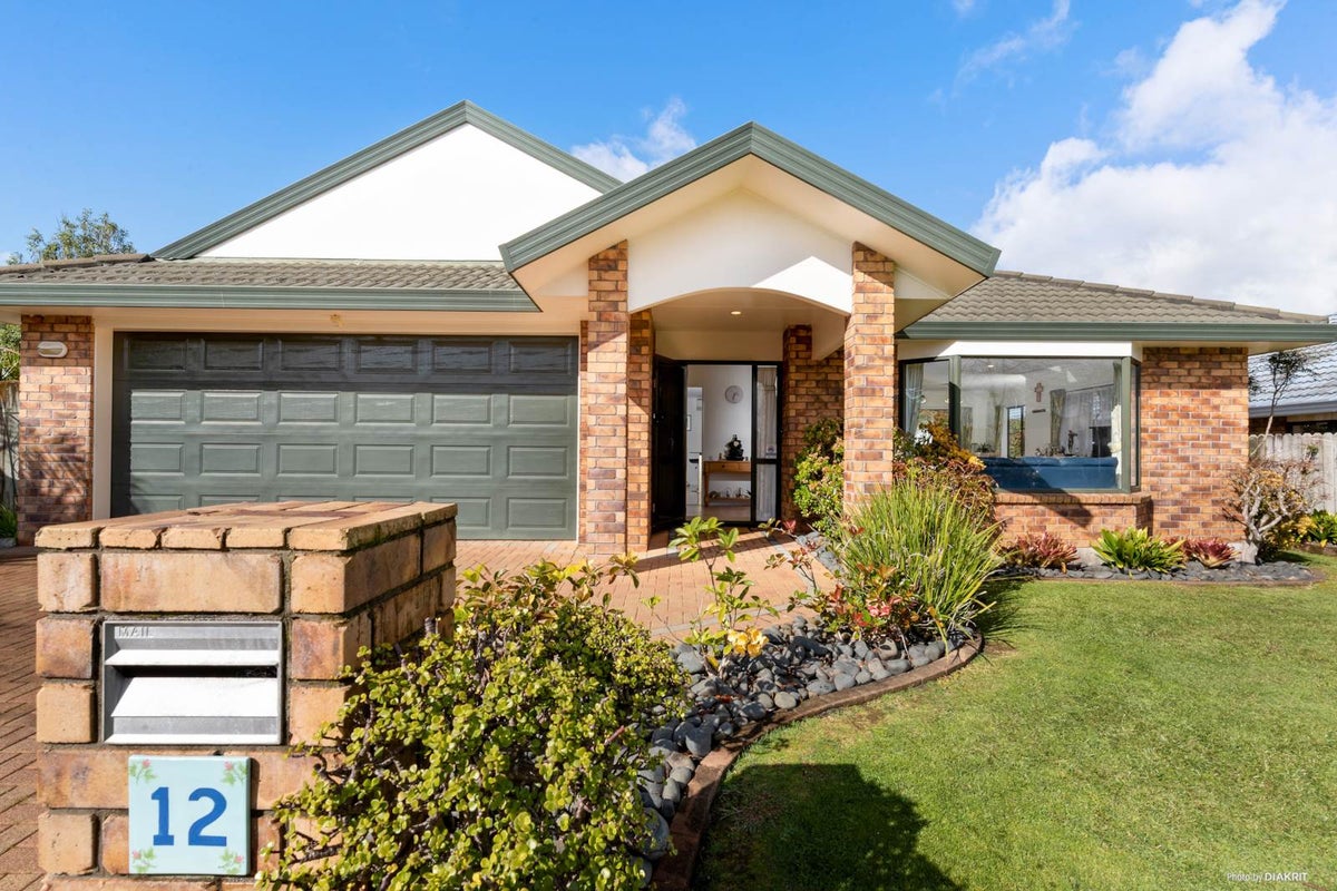 12 Brittas Place, East Tamaki, Auckland - Carousel 2