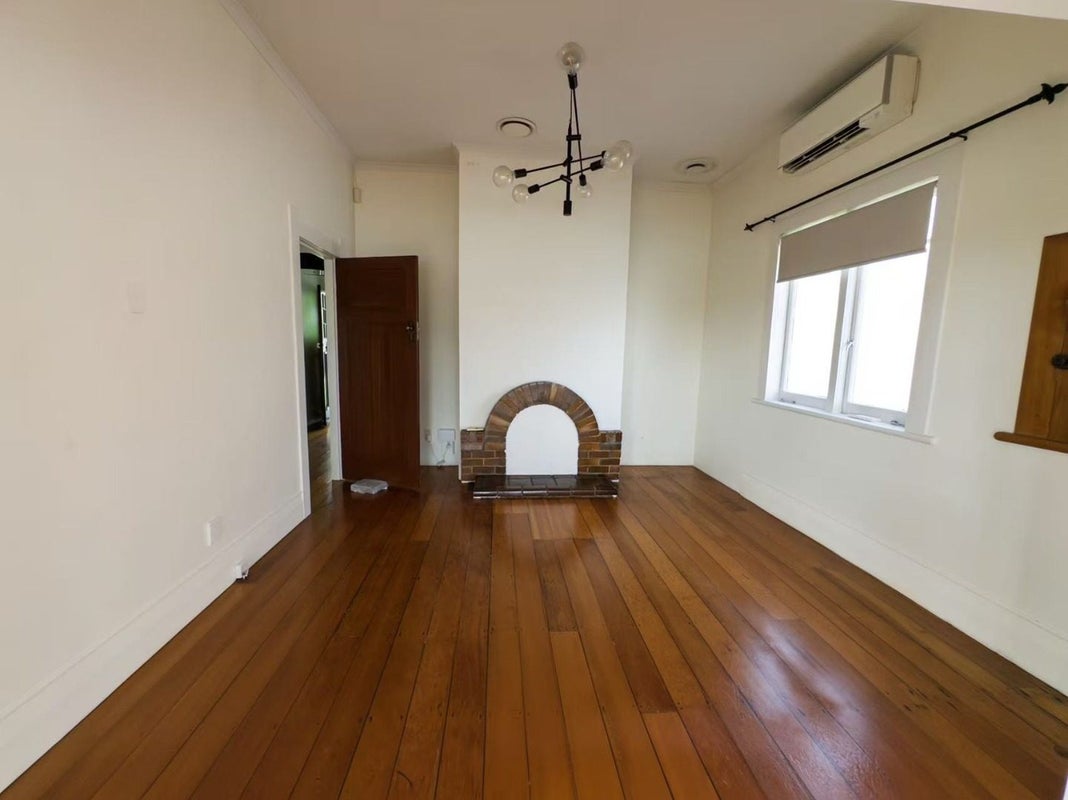189 Titirangi Road, Titirangi, Auckland - Carousel 2