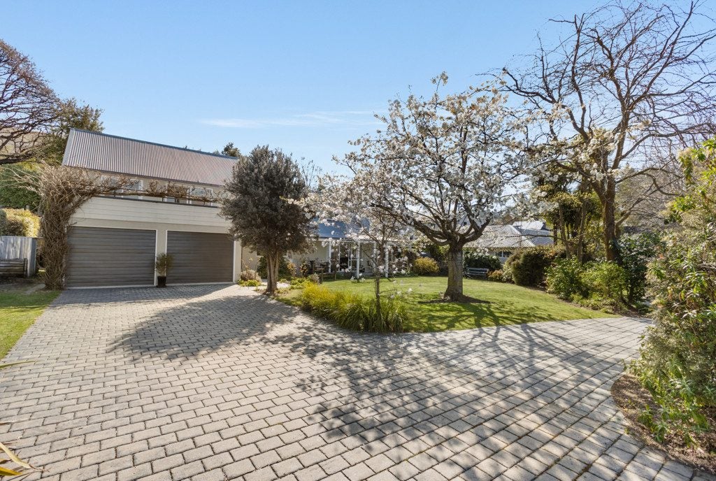 4 Larch Place, Wanaka - Carousel 2