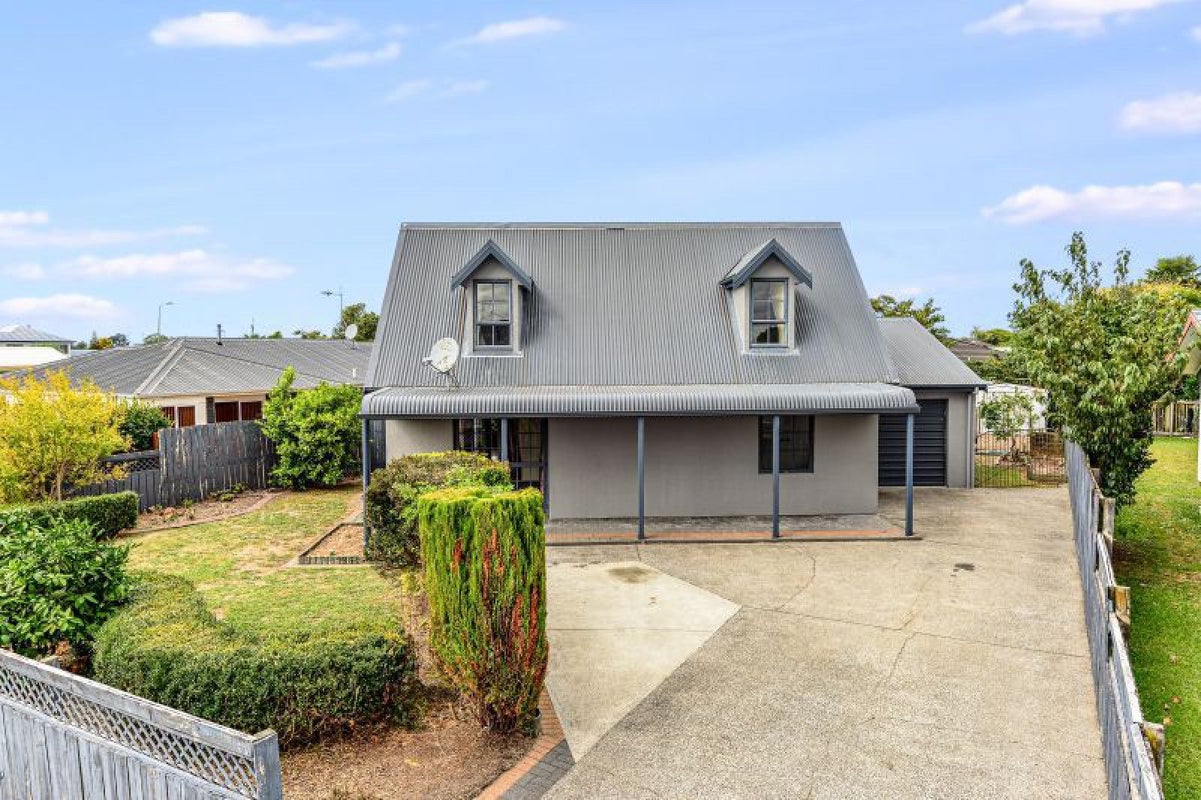 60 Radiata Street, Fairview Downs, Hamilton - Carousel 1