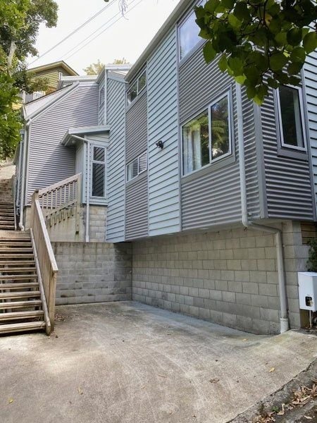 11 Maurice Terrace, Te Aro, Wellington - Carousel 1