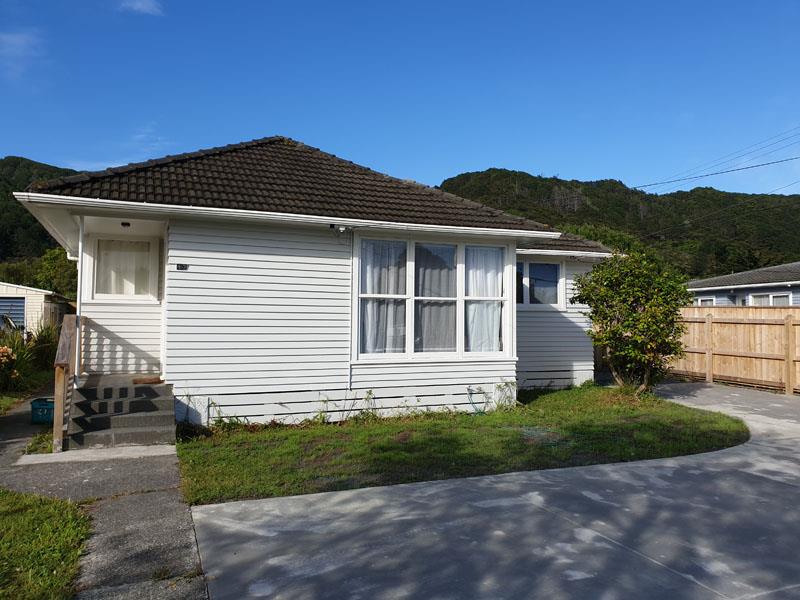 1/167 Wainuiomata Road, Wainuiomata, Lower Hutt - Carousel 1