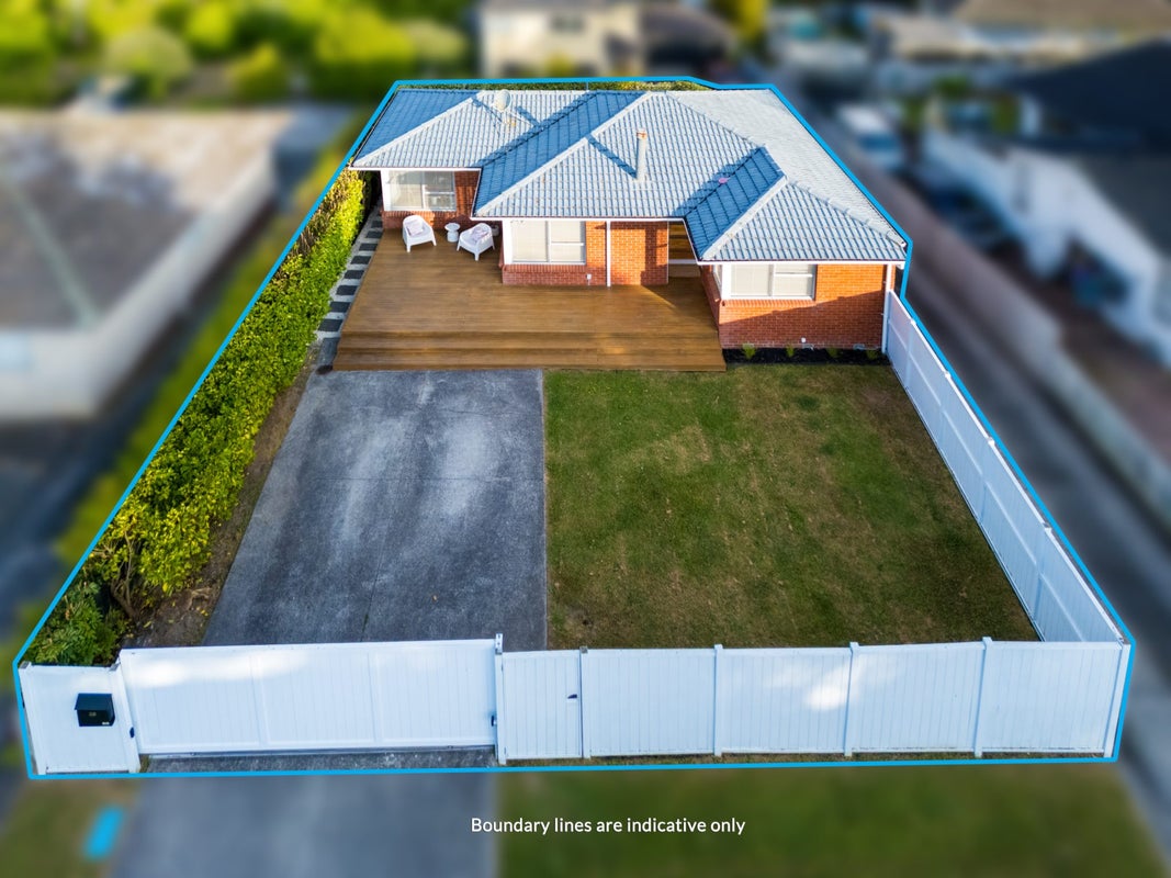 26A Finlow Drive, Te Atatu South, Auckland - Carousel 2