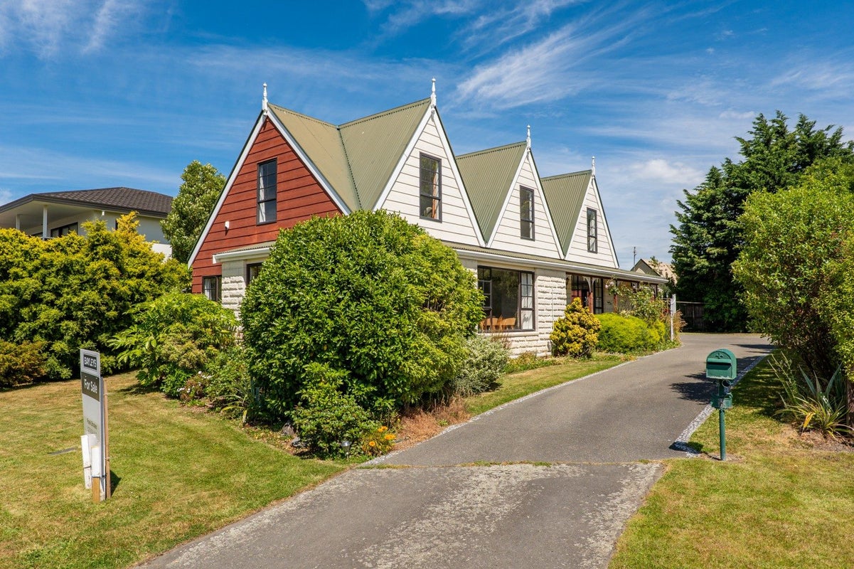 9 Noble Place, Halswell, Christchurch - Carousel 1