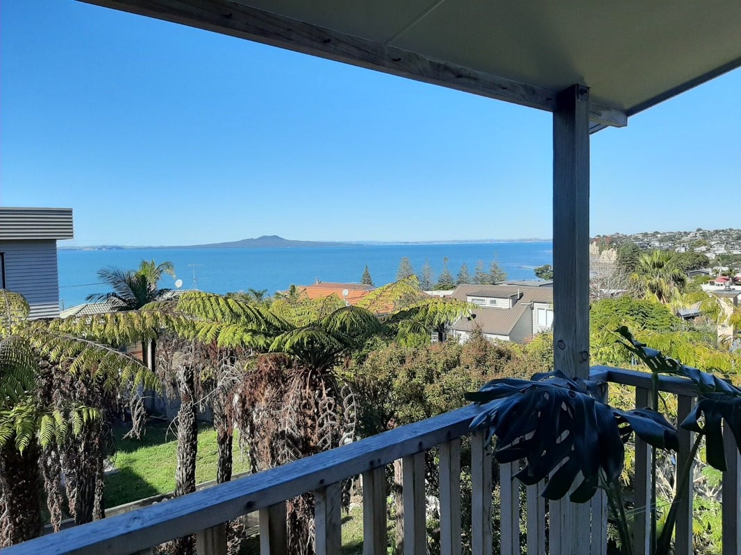 15 Orchard Road, Browns Bay, Auckland - Carousel 2