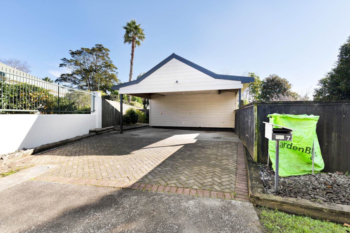 7 Balmore Place, Wattle Downs, Auckland - Carousel 8