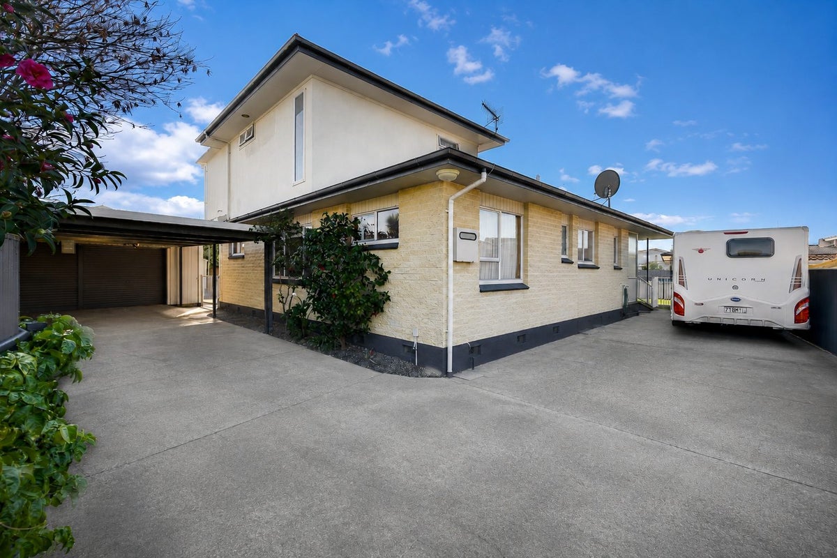 45 Holyrood Street, Taradale, Napier - Carousel 20