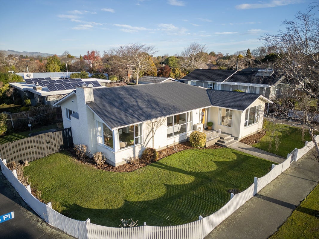 1 Glenavon Place, Ilam, Christchurch - Carousel 27