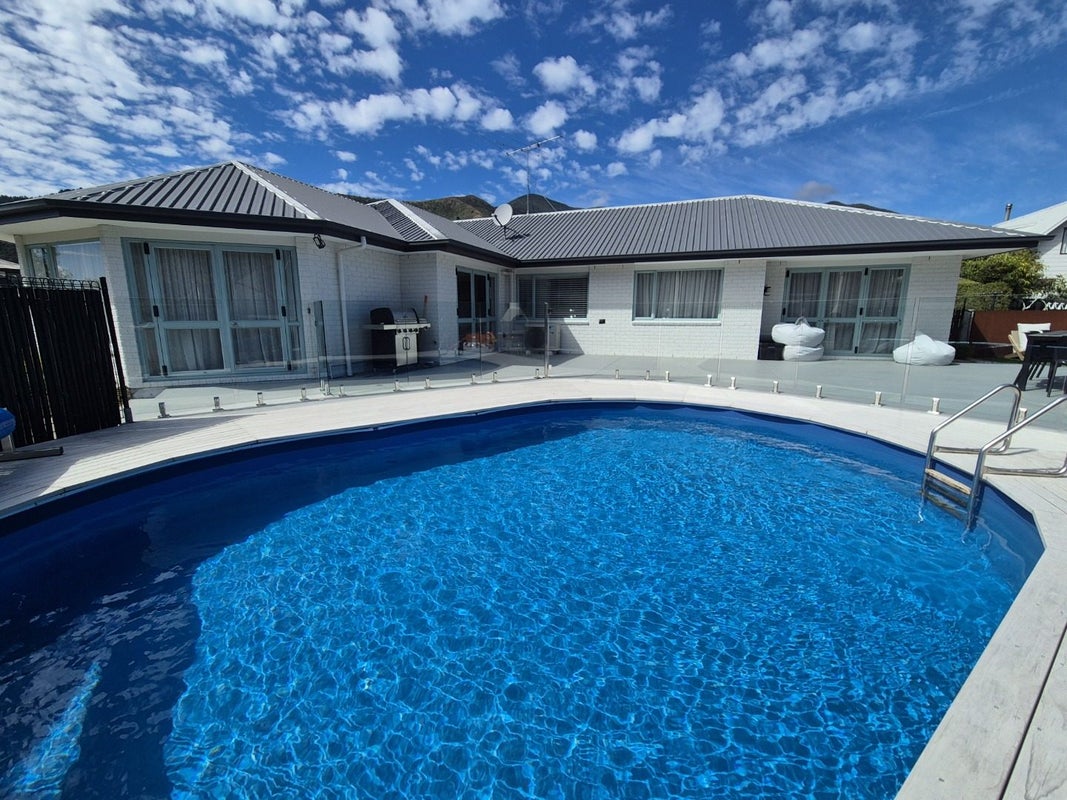 4 Mara Place, Waikawa, Picton - Carousel 1