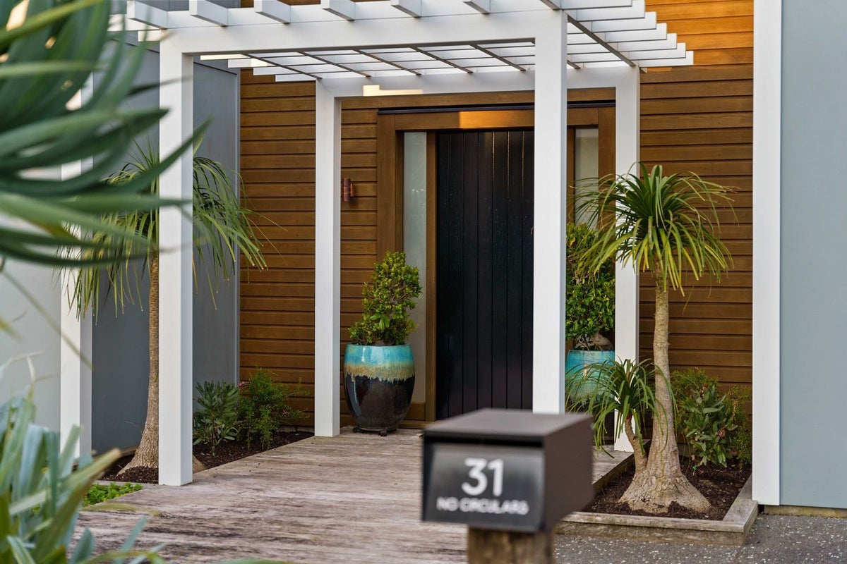31 Rauparaha Street, Waikanae Beach, Waikanae - Carousel 2
