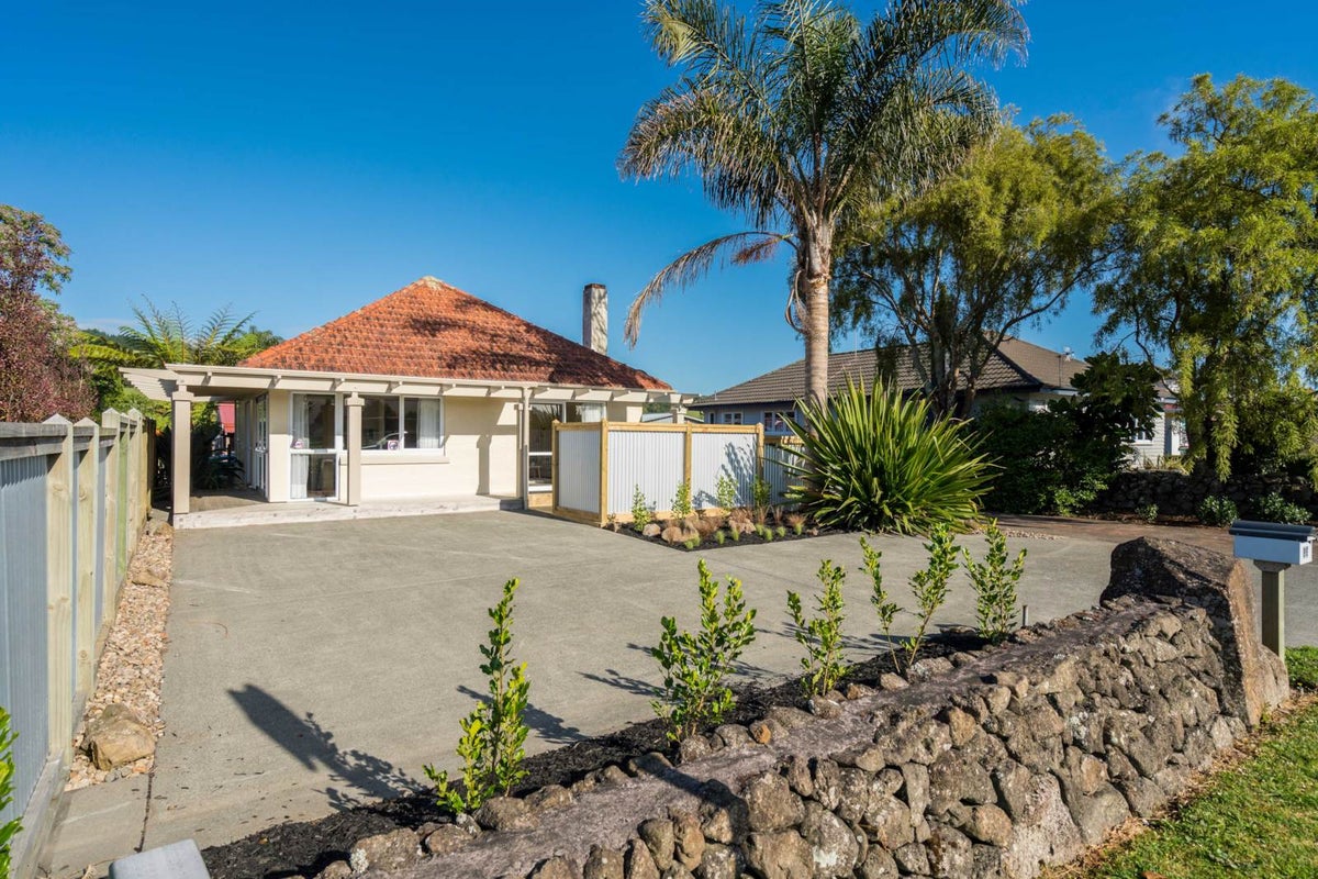 86 Western Hills Drive, Kensington, Whangarei - Carousel 1