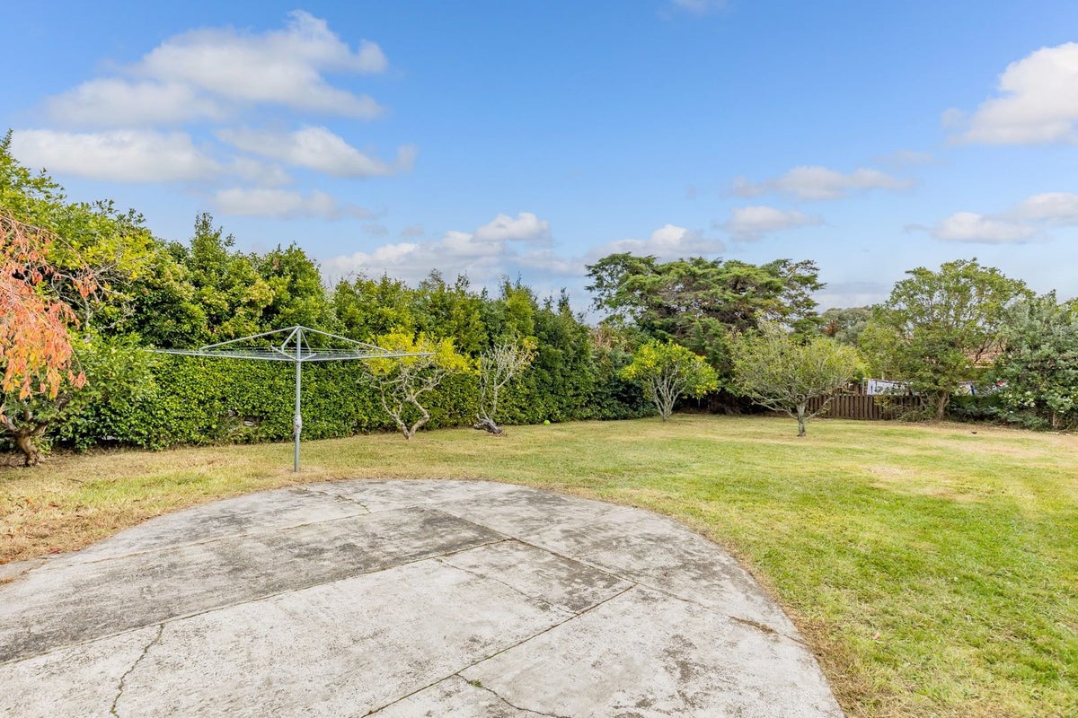 474 East Coast Road, Windsor Park, Auckland - Carousel 2