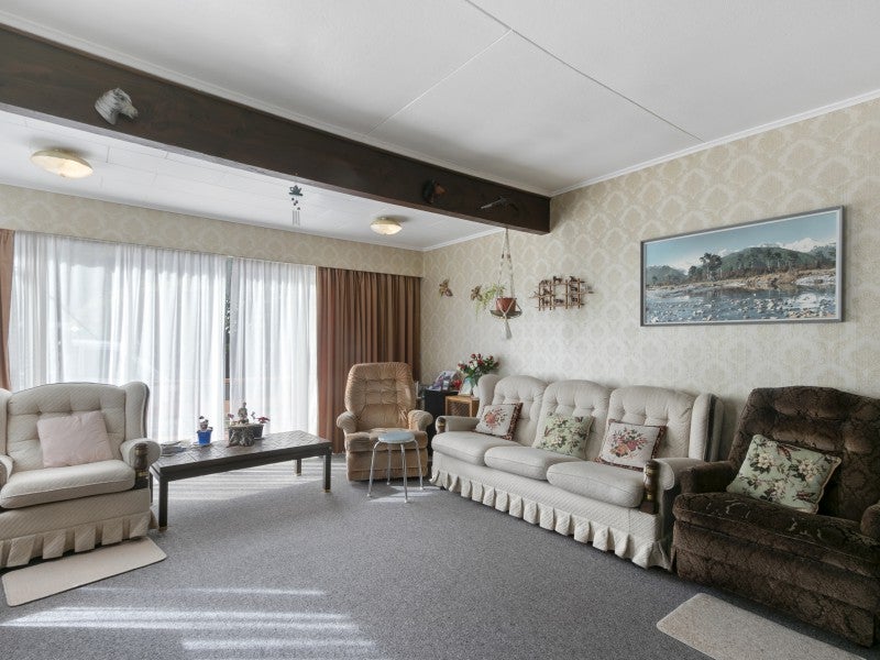 34 Peel Place, Wainuiomata, Lower Hutt - Carousel 2