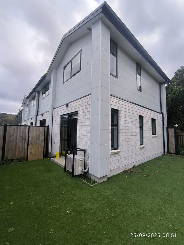 7/4 Johnston Grove, Taita, Lower Hutt - Carousel 2