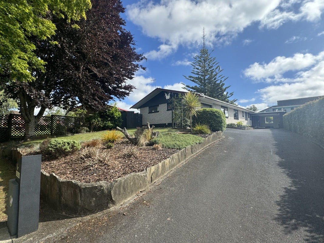 6 Ranfurly Place, Kamo, Whangarei - Carousel 1