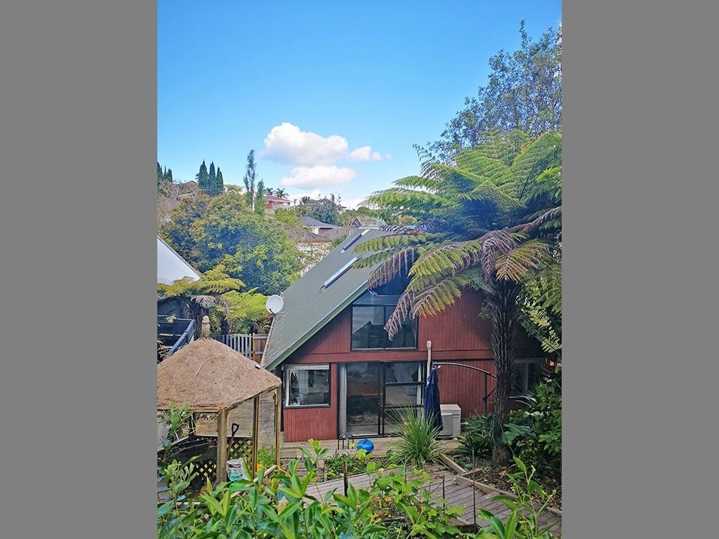 2/52 Heathcote Road, Castor Bay, Auckland - Carousel 1