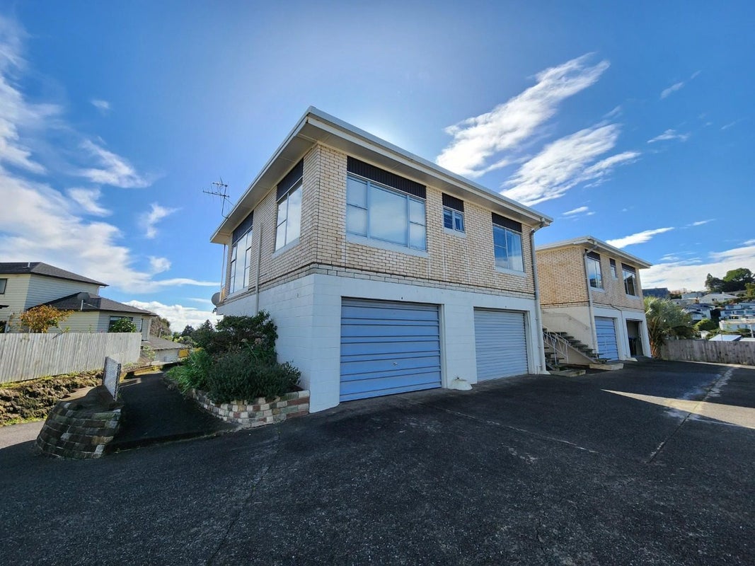 6/6 Roskill Way, Three Kings, Auckland - Carousel 17