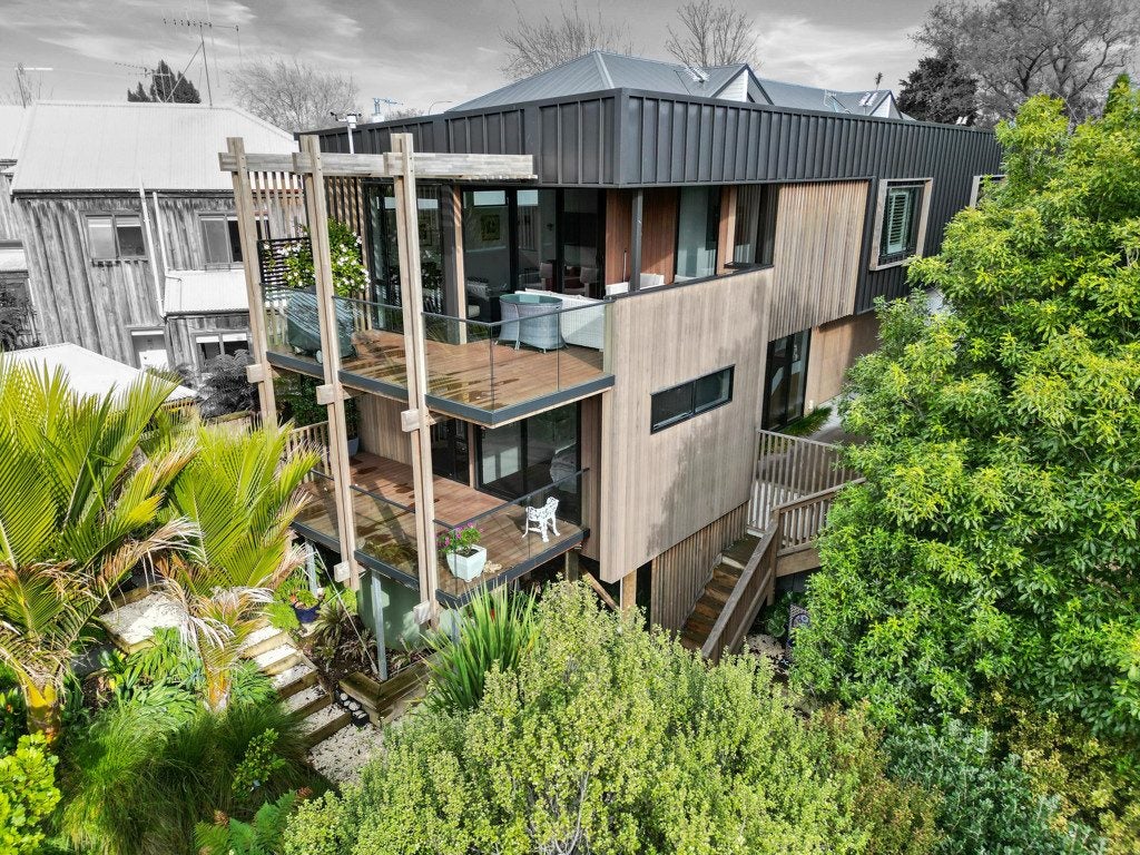 576C Grey Street, Hamilton East, Hamilton - Carousel 1