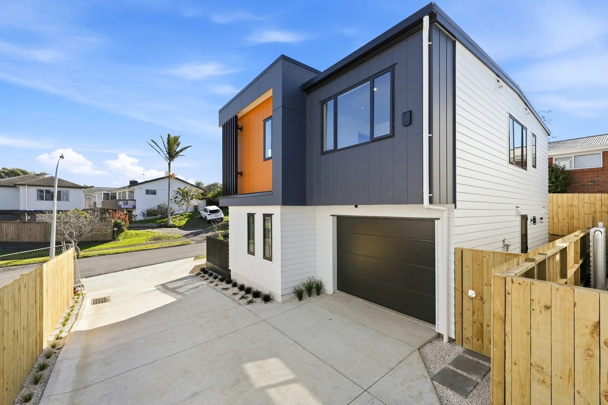 3 The Rosebowl, Sunnyhills, Auckland - Carousel 2