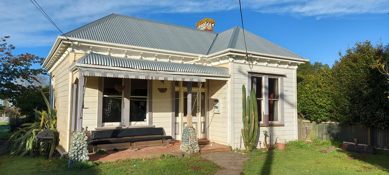 11 Lorne Street, Kaponga, Hawera - Carousel 1