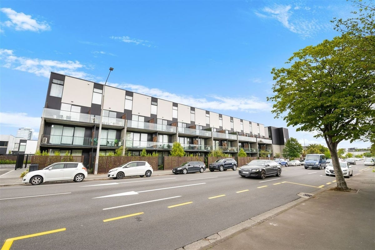 212/118 Salisbury Street, Christchurch Central, Christchurch - Carousel 1