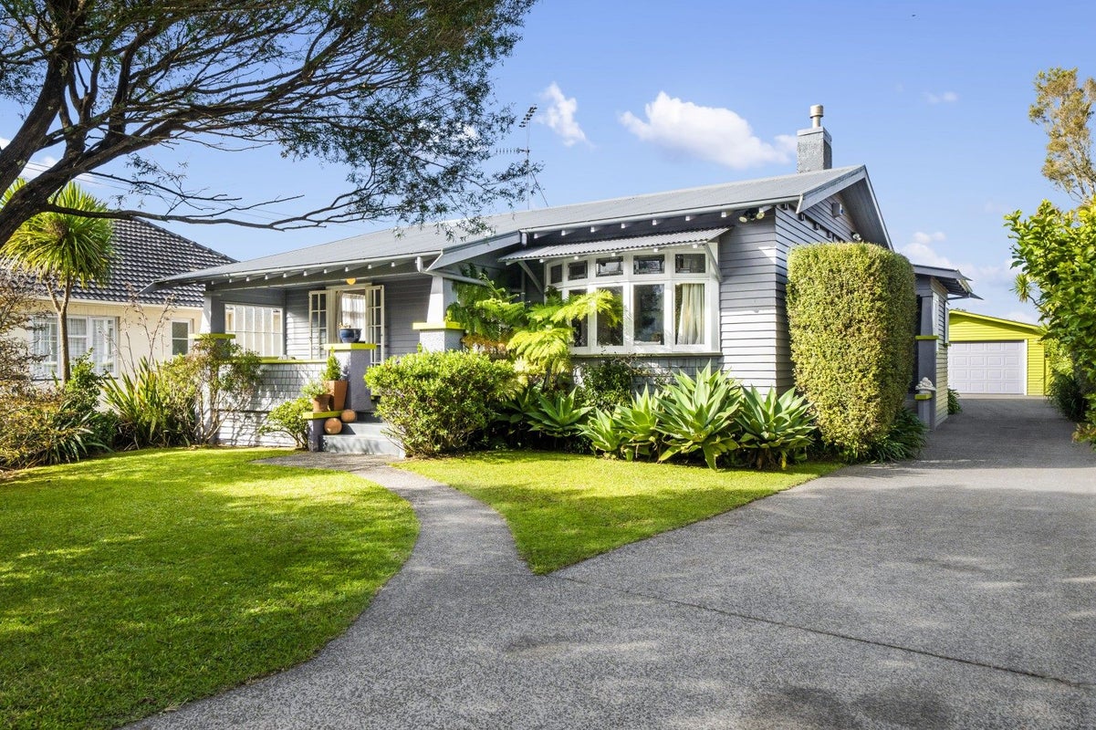 7 Kawau Road, Greenlane, Auckland - Carousel 1