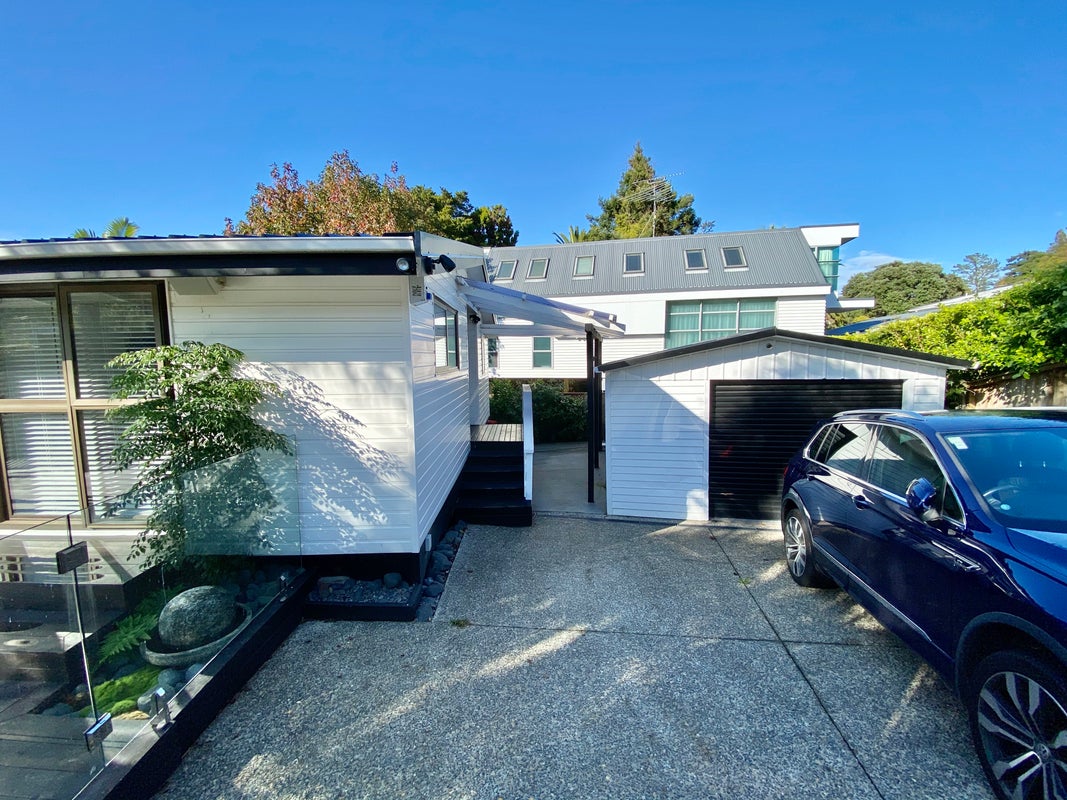 1/12 Westbourne Road, Murrays Bay, Auckland - Carousel 2