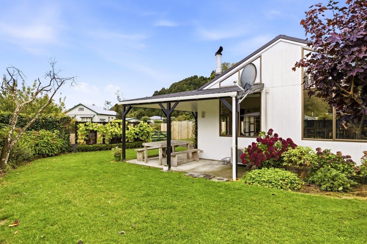 11 Nelvin Avenue, Manunui, Taumarunui - Carousel 2