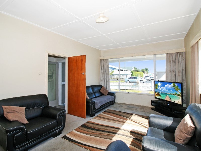 1/21 Paynters Avenue, Strandon, New Plymouth - Carousel 1