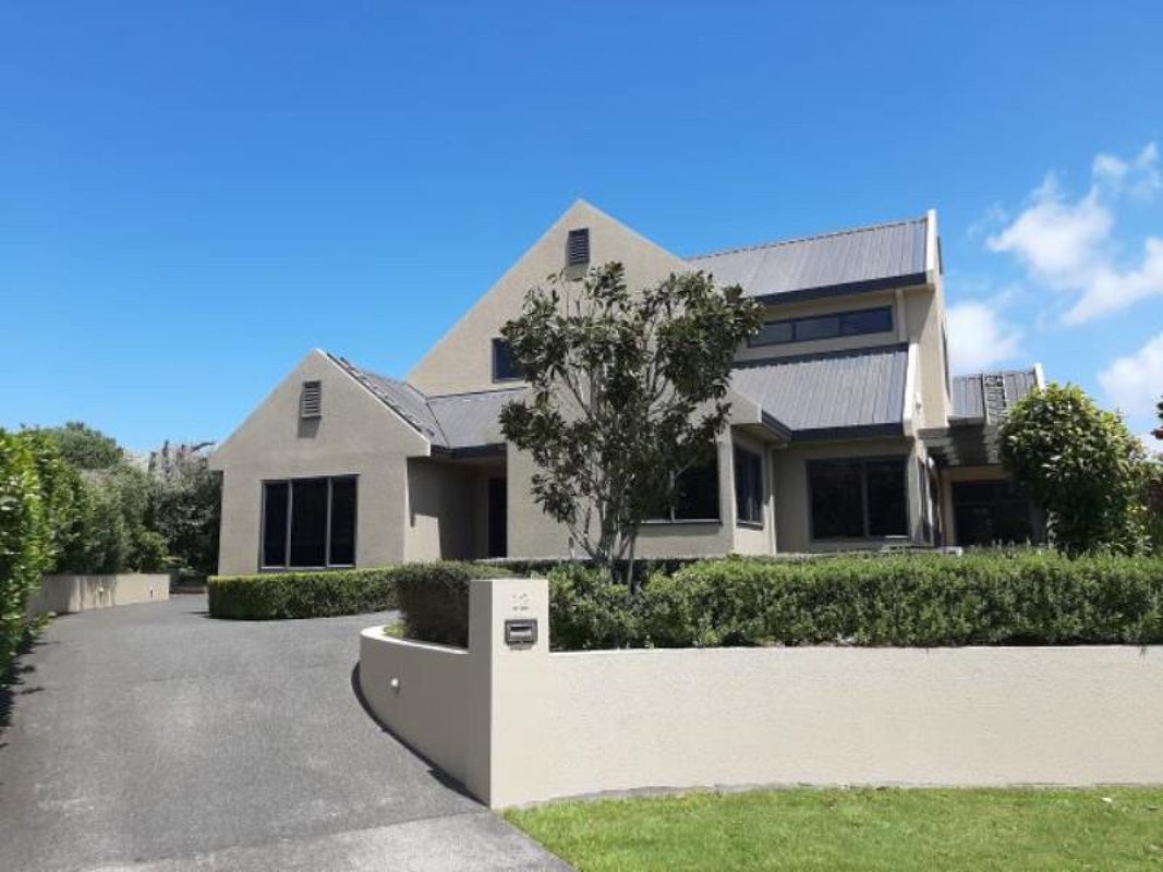 12 Tupare Place, Highlands Park, New Plymouth - Carousel 1