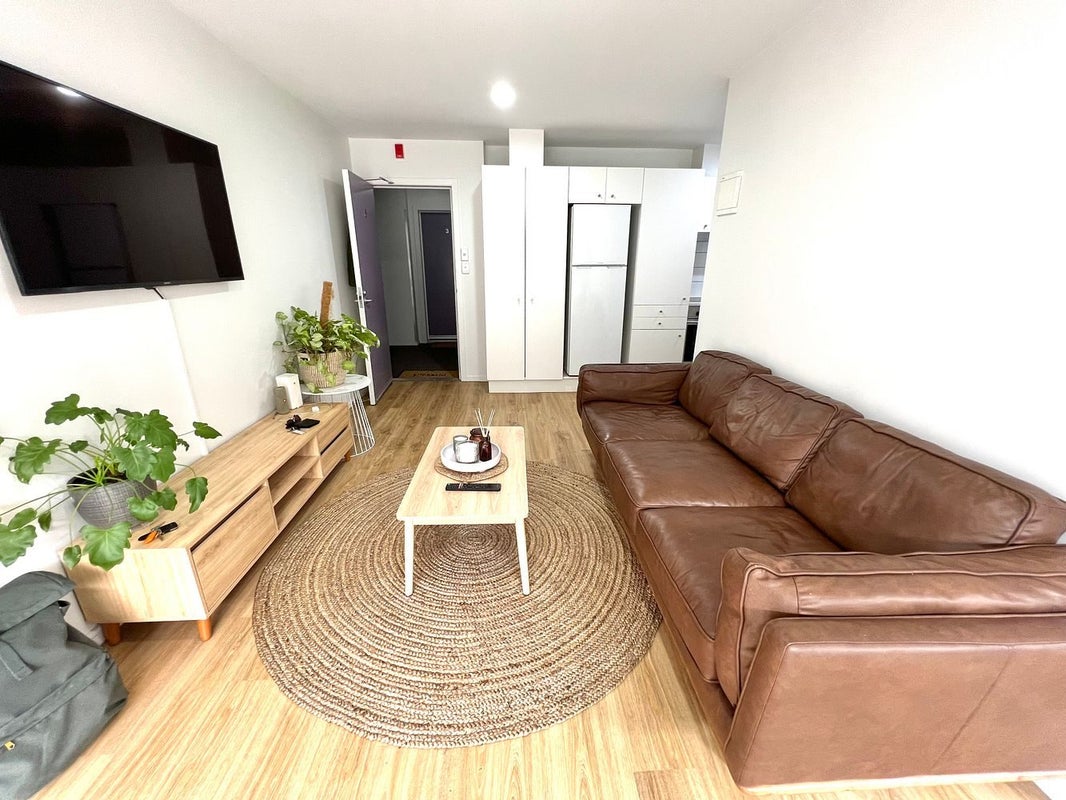 8/8 Clayton Street, Newmarket, Auckland - Carousel 1