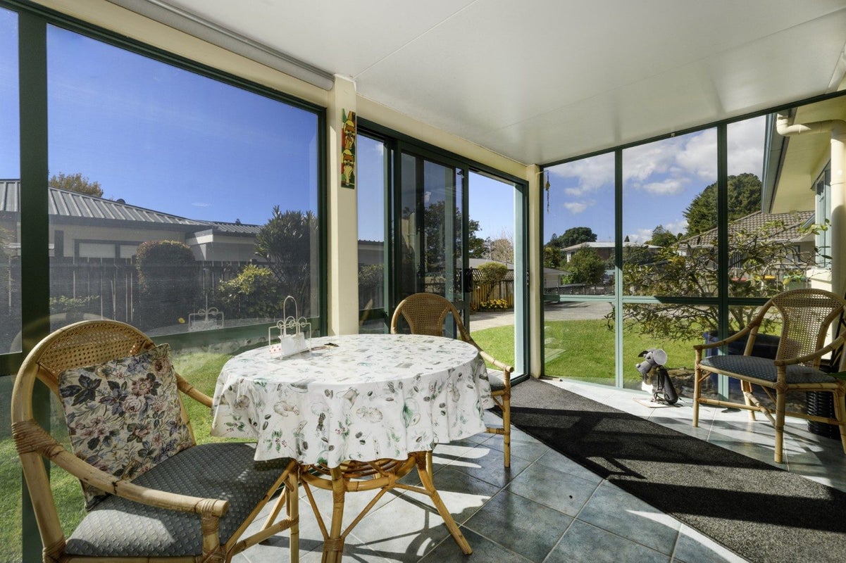 9B Manley Grove, Gate Pa, Tauranga - Carousel 1