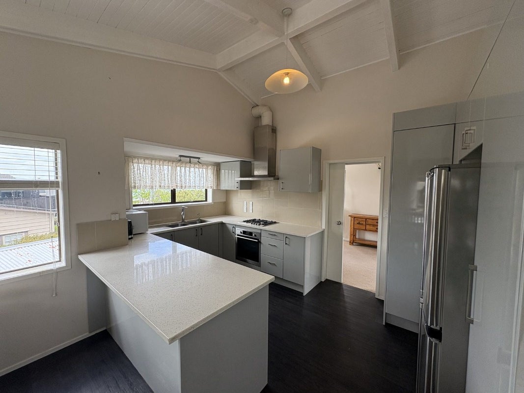 2 Little Orchard Way, Wanaka - Carousel 2