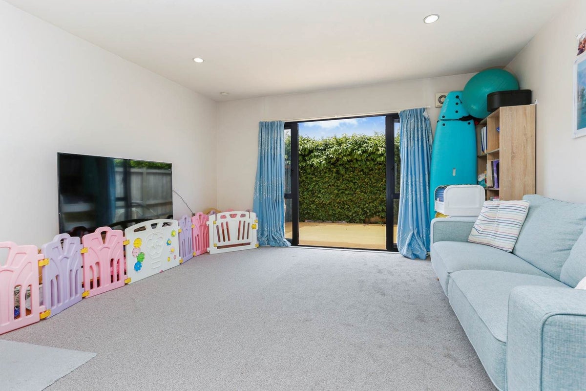 52 Stanhope Road, Mount Wellington, Auckland - Carousel 2