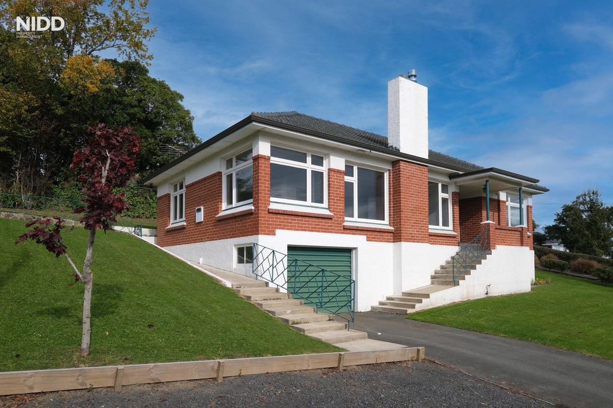136A Main South Road, Green Island, Dunedin - Carousel 1