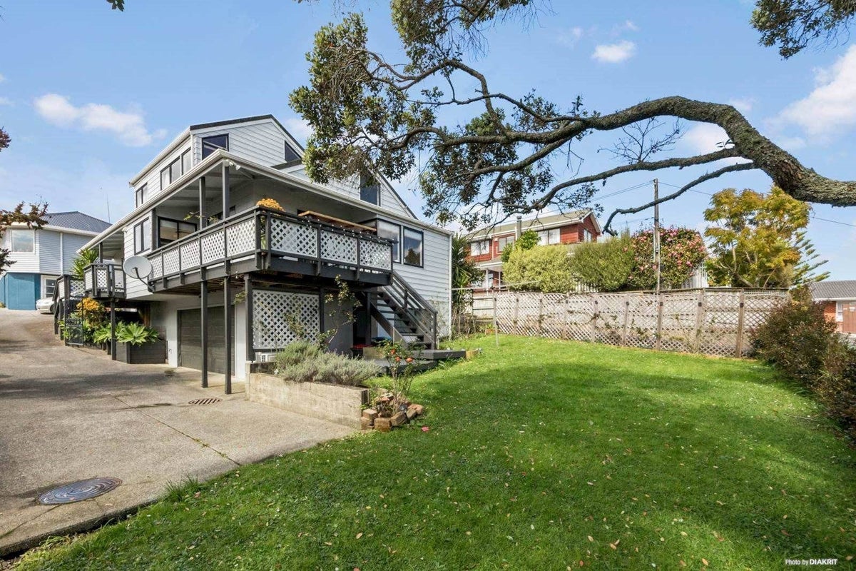 2/247 Hillsborough Road, Mount Roskill, Auckland - Carousel 1