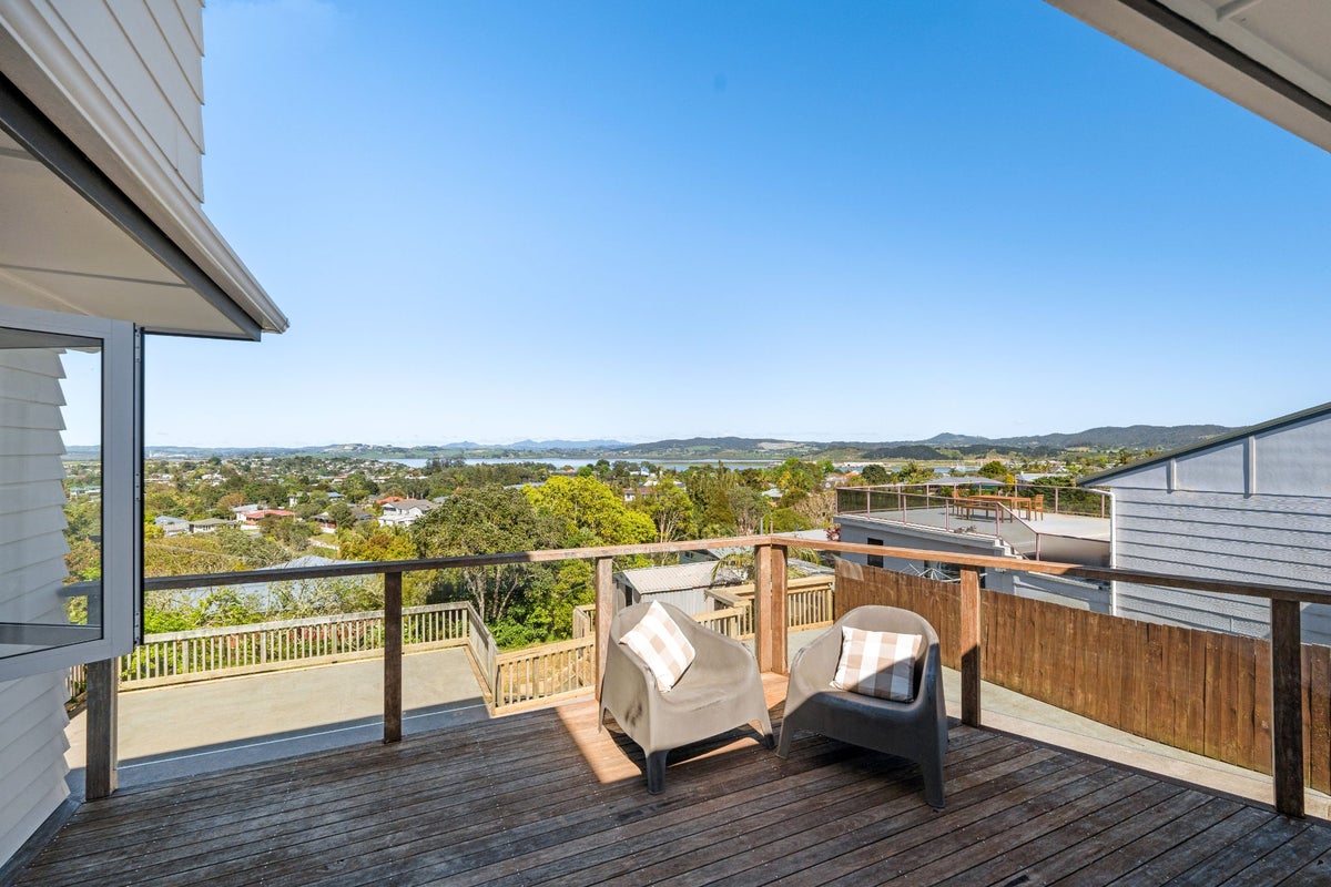20 Commins Road, Onerahi, Whangarei - Carousel 2