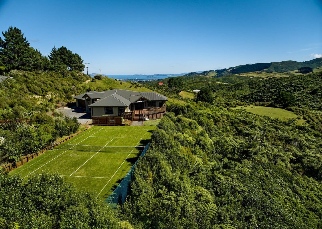 69 Kaitangata Crescent, Kelson, Lower Hutt - Carousel 1