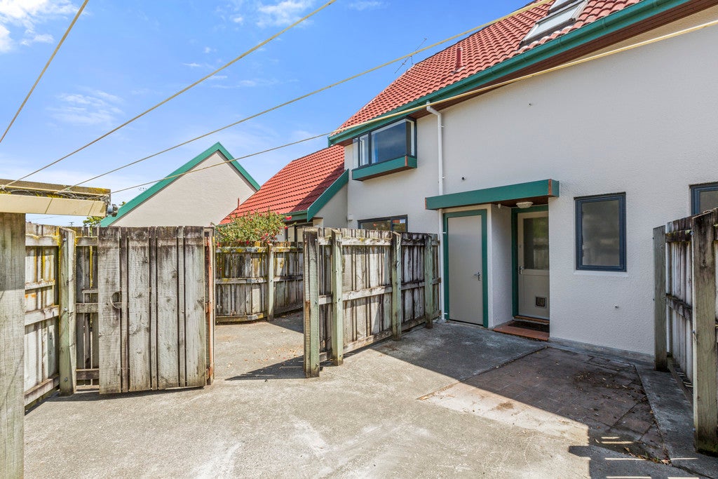 8/24 McBain Grove, Avalon, Lower Hutt - Carousel 14