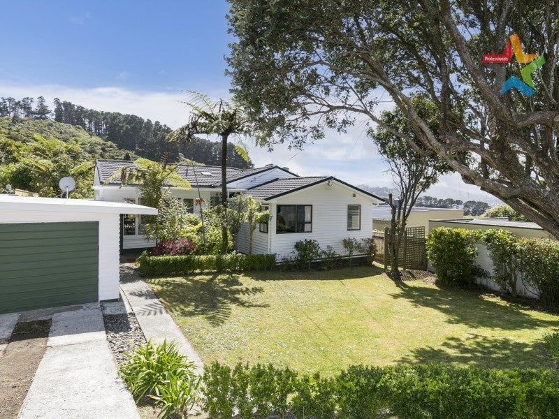23 Waikare Street, Karori, Wellington - Carousel 1