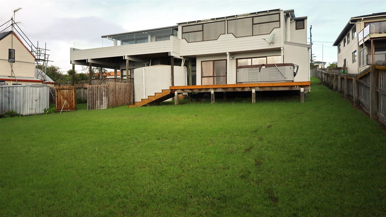 1022 Whangaparaoa Road, Matakatia, Whangaparaoa - Carousel 27