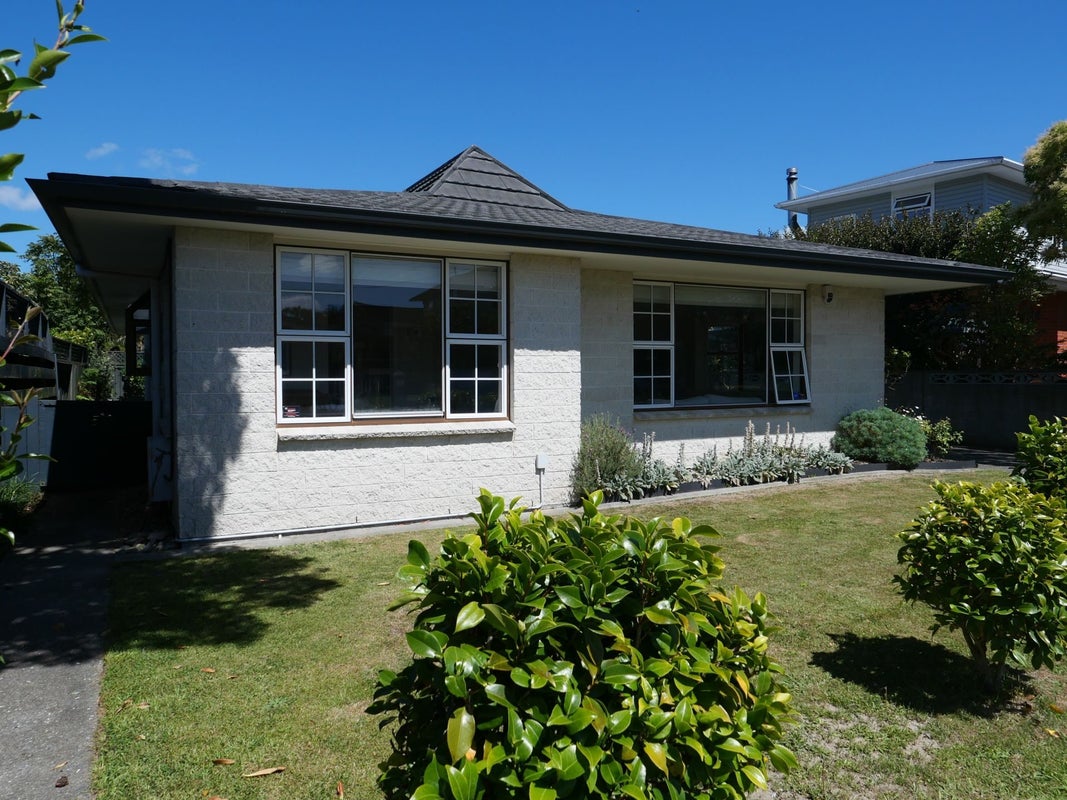 25 Fairfield Avenue, Fairfield, Lower Hutt - Carousel 2