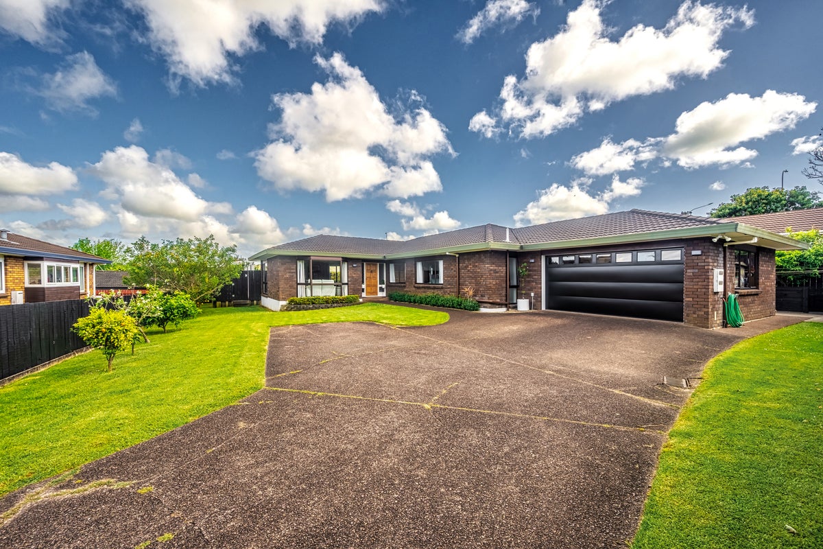22 Eastridge Court, Northpark, Auckland - Carousel 35