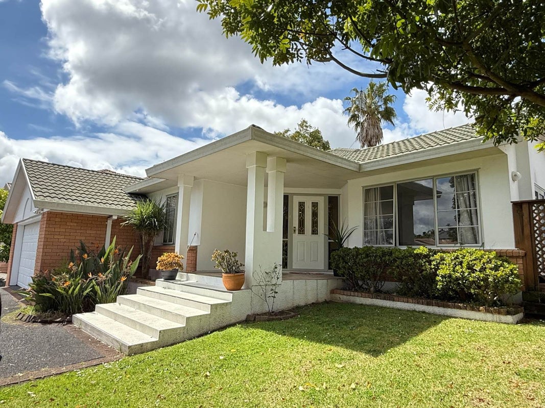 10 Tyburn Lane, Unsworth Heights, Auckland - Carousel 1