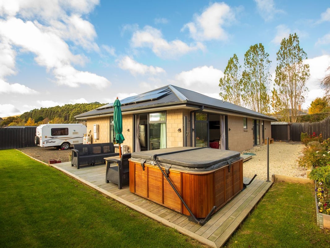 25 Copinsha Street, Palmerston - Carousel 1