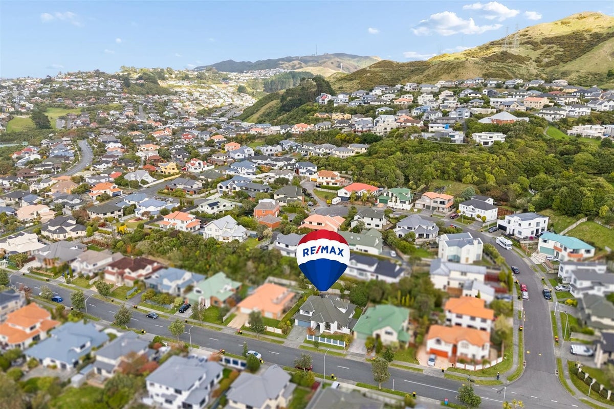 23 Amesbury Drive, Churton Park, Wellington - Carousel 33